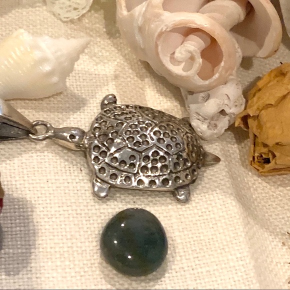 Vintage Sterling Silver Turtle Pendant - Picture 7 of 7